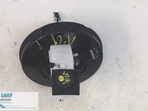 Gebruikte Rembol Dacia Lodgy (JS) 1.6 Sce 100 16V Prijs op aanvraag aangeboden door Autodemontage van de Laar