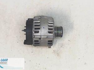 Gebruikte Dynamo Dacia Duster (SR) 1.2 TCE 16V 4x4 Prijs € 150,00 Margeregeling aangeboden door Autodemontage van de Laar