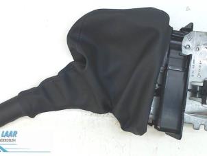 Gebruikte Handremhendel Nissan NV 300 1.6 dCi 125 Prijs op aanvraag aangeboden door Autodemontage van de Laar