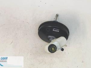 Gebruikte Rembooster Renault Twingo II (CN) 1.5 dCi 75 FAP Prijs op aanvraag aangeboden door Autodemontage van de Laar