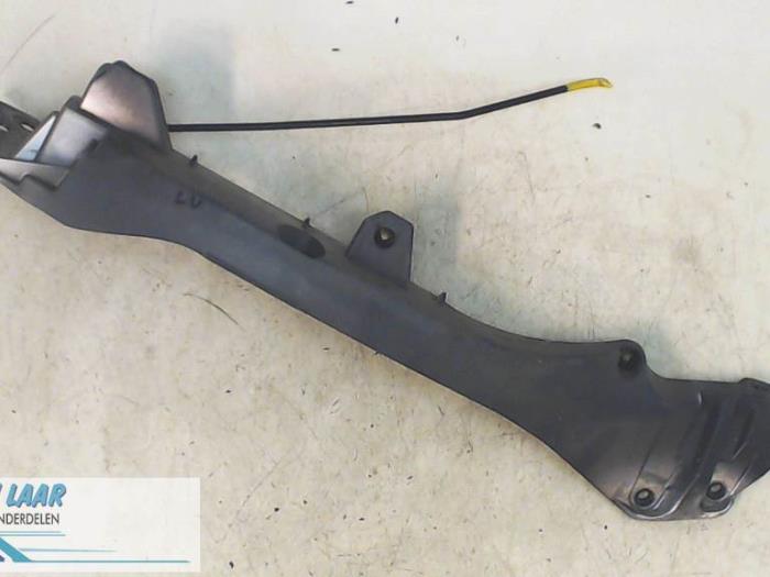 Gebruikte Diversen Renault Clio III (BR/CR) 1.2 16V 75 Prijs op aanvraag aangeboden door Autodemontage van de Laar