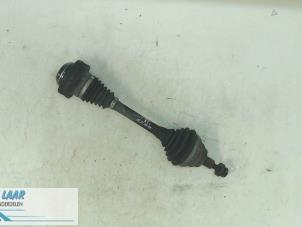 Gebruikte Homokineetas links-voor Volkswagen Jetta III (1K2) 2.0 TDI 16V 140 Prijs op aanvraag aangeboden door Autodemontage van de Laar