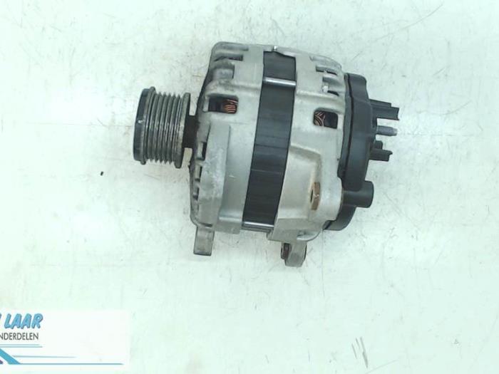 Gebruikte Dynamo Renault Megane III Berline (BZ) 1.5 dCi 95 Prijs € 150,00 Margeregeling aangeboden door Autodemontage van de Laar