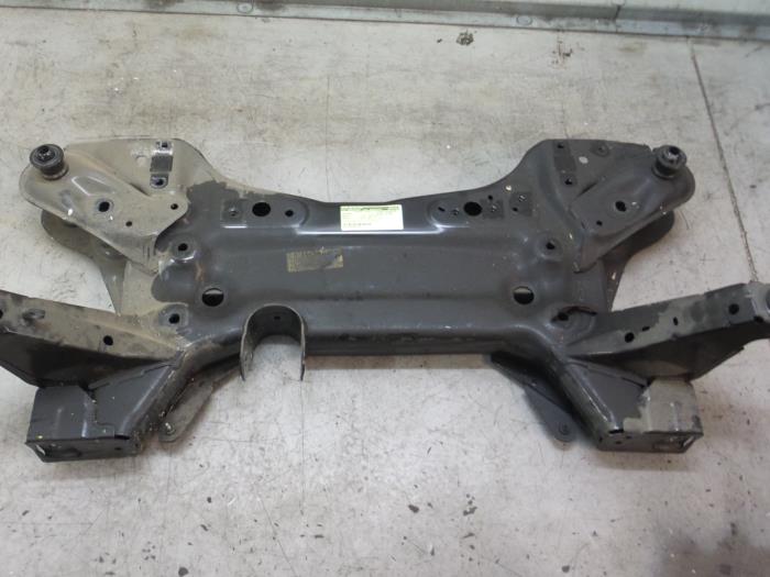 Gebruikte Subframe Renault Master III (EV/HV/UV/VA/VB/VD/VF/VG/VJ) 2.3 dCi 135 16V FWD Prijs € 200,00 Margeregeling aangeboden door Autodemontage van de Laar