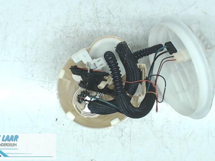 Gebruikte Benzinepomp Opel Meriva (A) 1.4 16V Twinport Prijs € 50,00 Margeregeling aangeboden door Autodemontage van de Laar