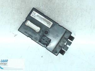 Gebruikte Bodycontrol Module Renault Trafic New (FL) 2.0 dCi 16V 90 Prijs € 80,00 Margeregeling aangeboden door Autodemontage van de Laar