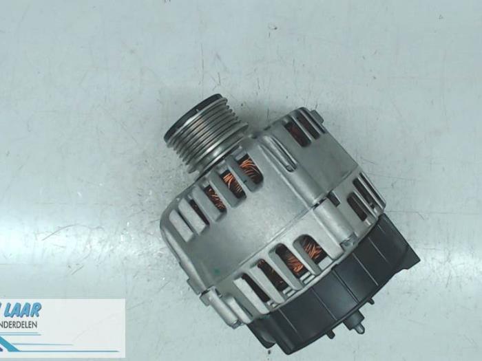 Dynamo van een Dacia Duster (SR) 1.5 dCi 109 2018