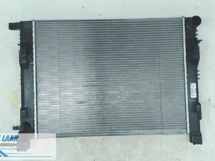 Gebruikte Radiateur Dacia Duster (SR) 1.5 dCi 109 Prijs € 70,00 Margeregeling aangeboden door Autodemontage van de Laar