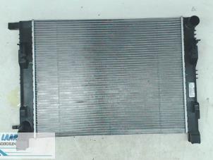 Gebruikte Radiateur Dacia Duster (SR) 1.5 dCi 109 Prijs € 70,00 Margeregeling aangeboden door Autodemontage van de Laar