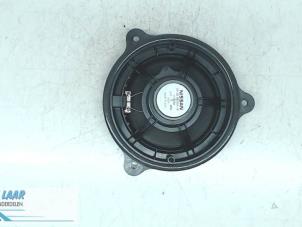 Gebruikte Speaker Dacia Duster (SR) 1.5 dCi 109 Prijs op aanvraag aangeboden door Autodemontage van de Laar