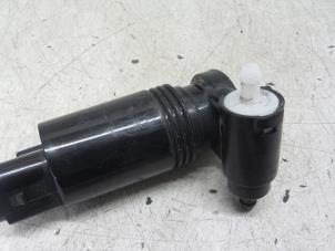 Gebruikte Ruitensproeierpomp voor Mercedes B-Klasse Prijs op aanvraag aangeboden door Autodemontage van de Laar