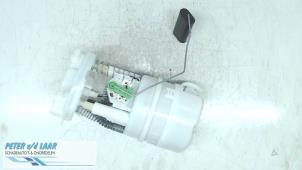 Gebruikte Benzinepomp Renault Clio IV (5R) 1.2 16V Prijs € 80,00 Margeregeling aangeboden door Autodemontage van de Laar