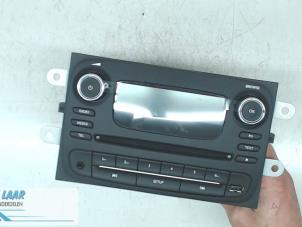 Gebruikte Radio CD Speler Fiat Talento 1.6 MultiJet Biturbo 120 Prijs op aanvraag aangeboden door Autodemontage van de Laar