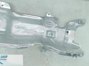 Gebruikte Hitteschild uitlaat Fiat Talento 1.6 MultiJet Biturbo 120 Prijs op aanvraag aangeboden door Autodemontage van de Laar