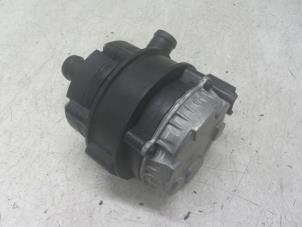 Gebruikte Waterpomp Renault Megane IV Estate (RFBK) 1.5 Energy dCi 115 Prijs op aanvraag aangeboden door Autodemontage van de Laar