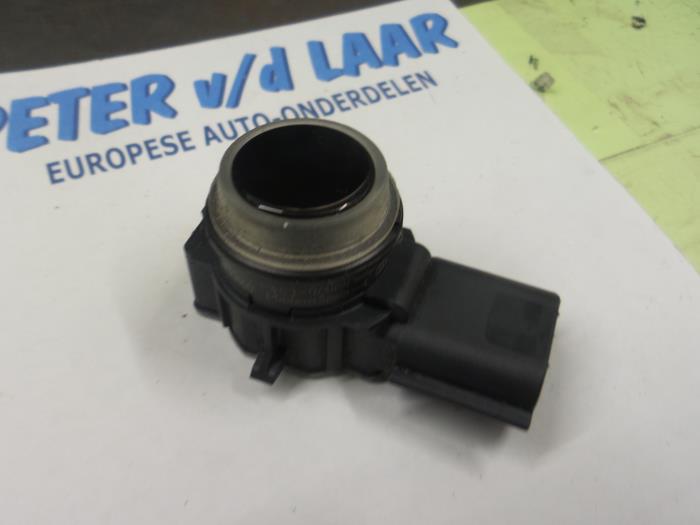 Gebruikte PDC Sensor Renault Megane IV Estate (RFBK) 1.5 Energy dCi 115 Prijs op aanvraag aangeboden door Autodemontage van de Laar