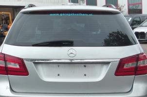 Gebruikte Achterklep Mercedes E Estate (S212) E-200 CDI 16V BlueEfficiency,BlueTEC Prijs € 400,00 Margeregeling aangeboden door Autodemontage van de Laar