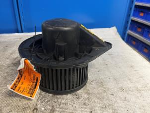 Gebruikte Blower Volkswagen Passat (35I) 1.6i Prijs € 25,00 Margeregeling aangeboden door Autodemontage van de Laar