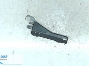 Gebruikte Antenne Versterker Mercedes A (W168) 1.7 A-160 CDI 16V Prijs op aanvraag aangeboden door Autodemontage van de Laar