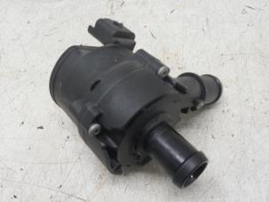 Gebruikte Waterpomp Renault Trafic (1FL/2FL/3FL/4FL) 1.6 dCi 115 Prijs € 40,00 Margeregeling aangeboden door Autodemontage van de Laar