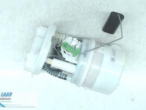 Gebruikte Benzinepomp Dacia Sandero II 0.9 TCE 12V Prijs € 80,00 Margeregeling aangeboden door Autodemontage van de Laar