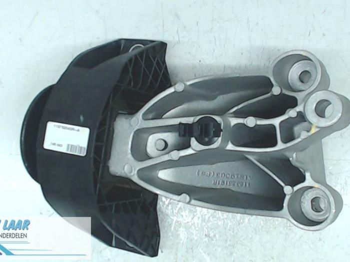 Gebruikte Motorrubber Dacia Sandero II 0.9 TCE 12V Prijs € 50,00 Margeregeling aangeboden door Autodemontage van de Laar
