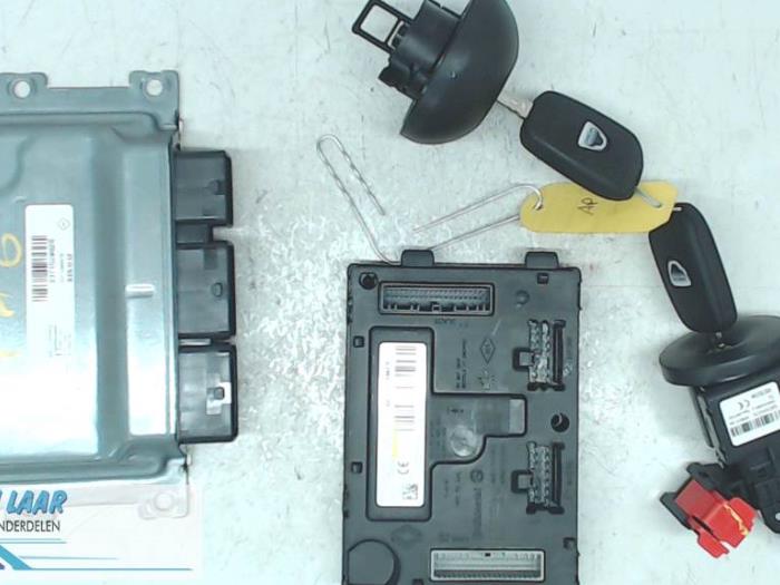 Gebruikte Computer Motormanagement Dacia Sandero II 0.9 TCE 12V Prijs op aanvraag aangeboden door Autodemontage van de Laar