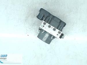 Gebruikte ABS Pomp Dacia Duster (HS) 1.5 dCi 4x4 Prijs € 250,00 Margeregeling aangeboden door Autodemontage van de Laar