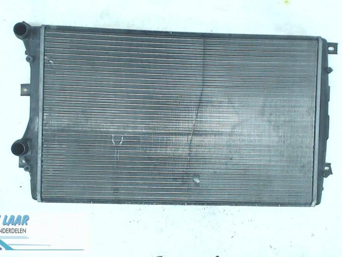 Gebruikte Radiateur Volkswagen Jetta III (1K2) 1.9 TDI Prijs € 35,00 Margeregeling aangeboden door Autodemontage van de Laar