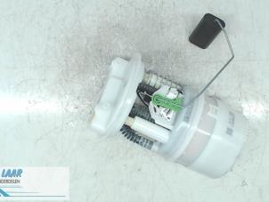 Gebruikte Benzinepomp Dacia Sandero II 0.9 TCE 12V Prijs € 80,00 Margeregeling aangeboden door Autodemontage van de Laar