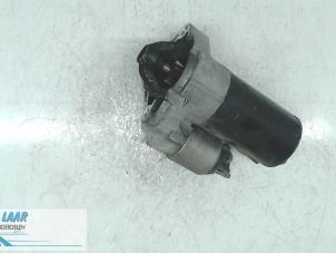 Gebruikte Startmotor Renault Scénic III (JZ) 1.9 dCi Prijs € 100,00 Margeregeling aangeboden door Autodemontage van de Laar