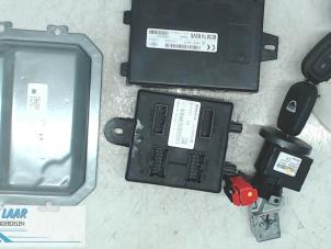 Gebruikte Computer Motormanagement Dacia Duster (SR) 1.6 16V Prijs € 393,25 Inclusief btw aangeboden door Autodemontage van de Laar