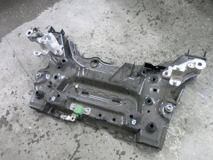 Gebruikte Subframe Renault Talisman (RFDL) 1.6 dCi 130 Prijs op aanvraag aangeboden door Autodemontage van de Laar