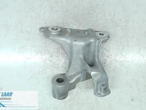 Gebruikte Motorsteun Renault Espace (RFCJ) 1.8 Energy Tce 225 Prijs op aanvraag aangeboden door Autodemontage van de Laar