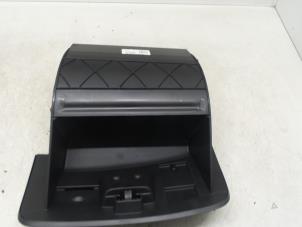 Gebruikte Dashboardkastje Renault Clio IV (5R) 0.9 Energy TCE 90 12V Prijs € 50,00 Margeregeling aangeboden door Autodemontage van de Laar