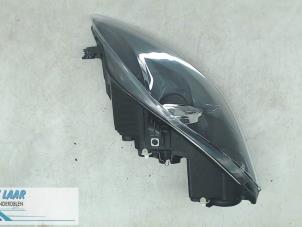 Nieuwe Koplamp rechts Seat Leon (1P1) Prijs € 151,25 Inclusief btw aangeboden door Autodemontage van de Laar