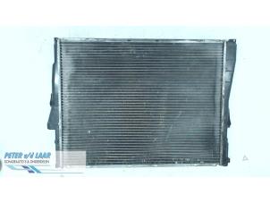 Gebruikte Radiateur BMW 3 serie (E46/4) 318i 16V Prijs € 25,00 Margeregeling aangeboden door Autodemontage van de Laar