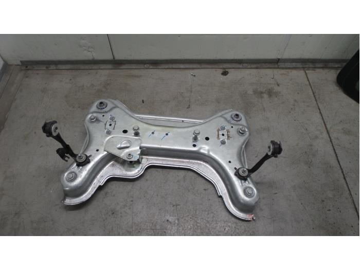 Gebruikte Subframe Renault Trafic Passenger (1JL/2JL/3JL/4JL) 1.6 dCi 120 Twin Turbo Prijs op aanvraag aangeboden door Autodemontage van de Laar