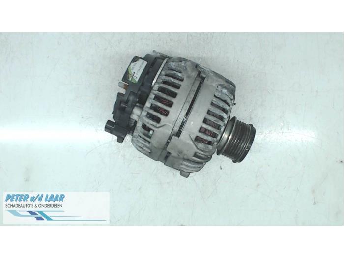 Gebruikte Dynamo Volkswagen Golf V (1K1) 1.9 TDI Prijs € 50,00 Margeregeling aangeboden door Autodemontage van de Laar