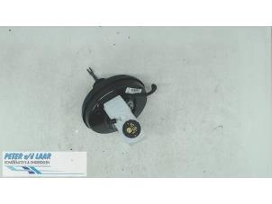 Gebruikte Rembooster Dacia Sandero II 0.9 TCE 12V Prijs op aanvraag aangeboden door Autodemontage van de Laar