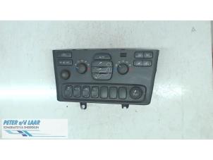 Gebruikte Chaufage Bedieningspaneel Mazda 323 Fastbreak (BJ14) 2.0 16V Prijs op aanvraag aangeboden door Autodemontage van de Laar