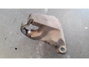 Gebruikte Motorrubber Renault Trafic (1FL/2FL/3FL/4FL) 1.6 dCi 125 Twin Turbo Prijs € 40,00 Margeregeling aangeboden door Autodemontage van de Laar