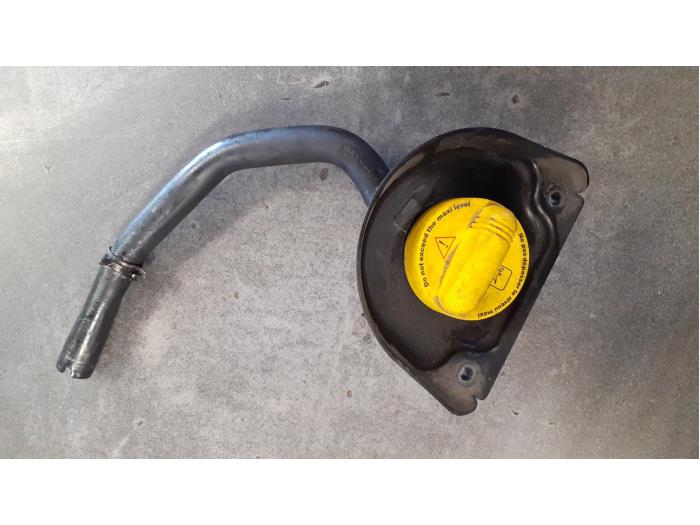 Gebruikte Vulpijp olie Renault Trafic (1FL/2FL/3FL/4FL) 1.6 dCi 125 Twin Turbo Prijs € 35,00 Margeregeling aangeboden door Autodemontage van de Laar
