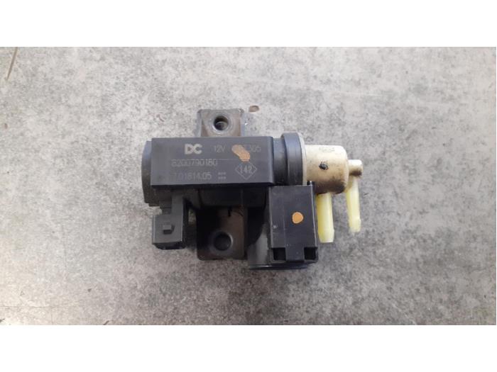 Gebruikte Overdrukklep Turbo Renault Trafic (1FL/2FL/3FL/4FL) 1.6 dCi 125 Twin Turbo Prijs € 35,00 Margeregeling aangeboden door Autodemontage van de Laar