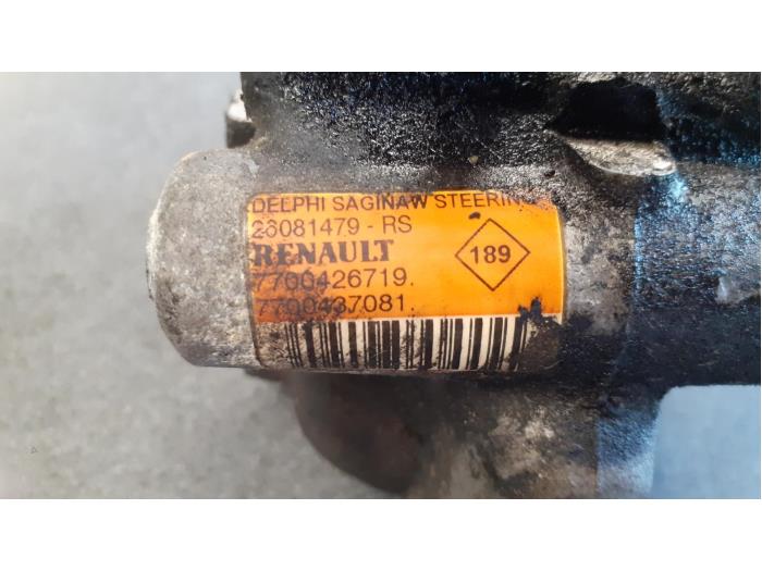 Gebruikte Servopomp Renault Espace (JK) 2.0 Turbo 16V Grand Espace Prijs € 60,00 Margeregeling aangeboden door Autodemontage van de Laar