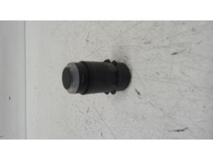 Gebruikte PDC Sensor Dacia Dokker Express (8S) 1.5 dCi 90 Prijs op aanvraag aangeboden door Autodemontage van de Laar