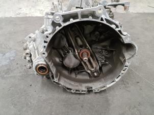 Gebruikte Versnellingsbak Mini Mini (R56) 1.6 One D 16V Prijs € 750,00 Margeregeling aangeboden door Autodemontage van de Laar