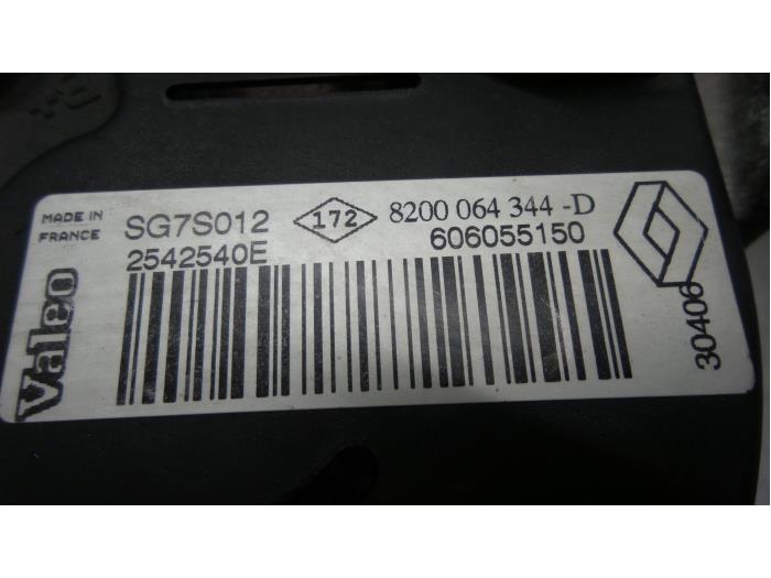 Alternator van een Renault Twingo (C06) 1.2 16V 2007