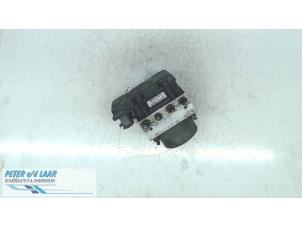 Gebruikte ABS Pomp Renault Twingo (C06) 1.2 16V Prijs op aanvraag aangeboden door Autodemontage van de Laar