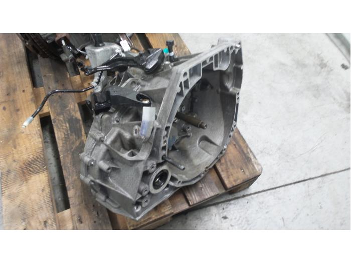 Gebruikte Versnellingsbak Renault Kadjar (RFEH) 1.3 TCE 160 FAP 16V Prijs € 1.250,00 Margeregeling aangeboden door Autodemontage van de Laar